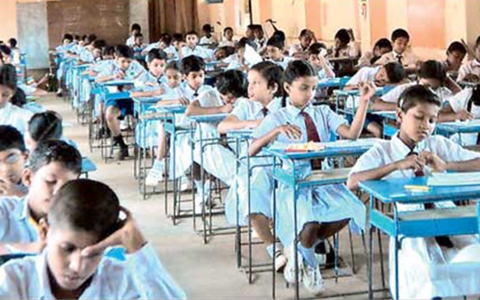 ශිෂ්‍යත්ව විභාග ප්‍රශ්න පත්‍රය හොරාට පිටකළ තිදෙනකුට වැඩ වරදී