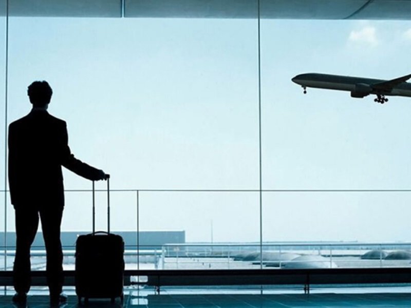 නිවාඩු ලබාගෙන විදේශගතව රැකියාවට පොලු තැබූ රාජ්‍ය නිලධාරීන් ගැන තීන්දුවක්