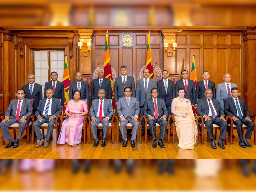 නව අග්‍රාමාත්‍ය ලේකම්, අමාත්‍ය මණ්ඩල ලේකම් ඇතුළු නව අමාත්‍යාංශ ලේකම්වරු පත් කෙරේ