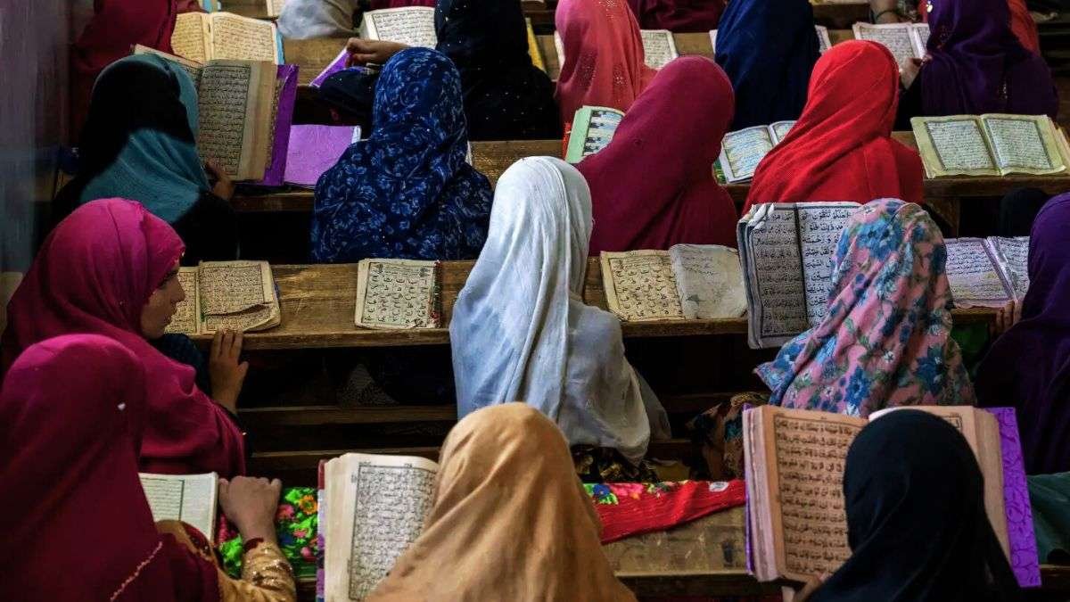 ඉරාකයෙන් ගැහැණු ළමයින්ගේ විවාහ වයස අවුරුදු 9 දක්වා අඩු කළේ ඇයි ?