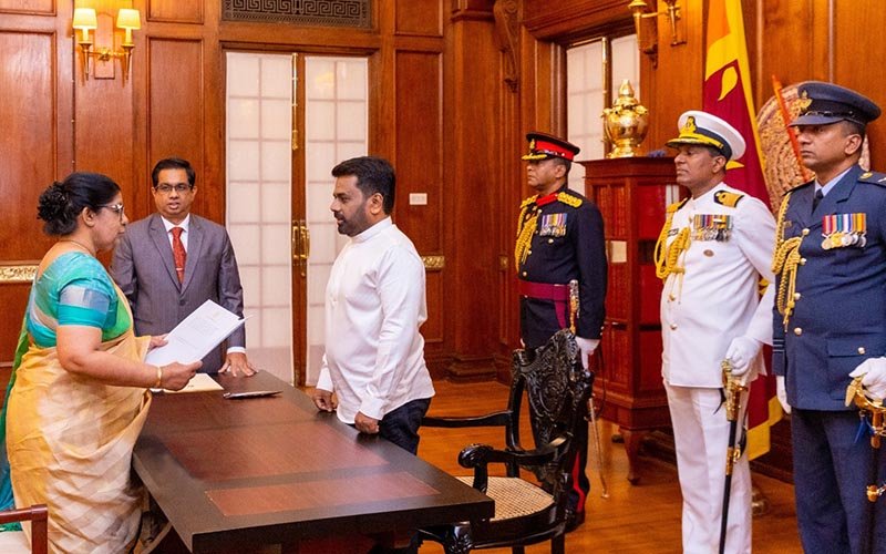 නව අගවිනිසුරු ලෙස මුර්දු ප්‍රනාන්දු මහත්මිය දිවුරුම් දෙයි