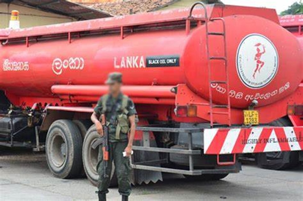 ඉන්ධන හිඟය ගැන තෙල් සංස්ථා සභාපති දුන් ‘සුපිරි’ සහතිකය