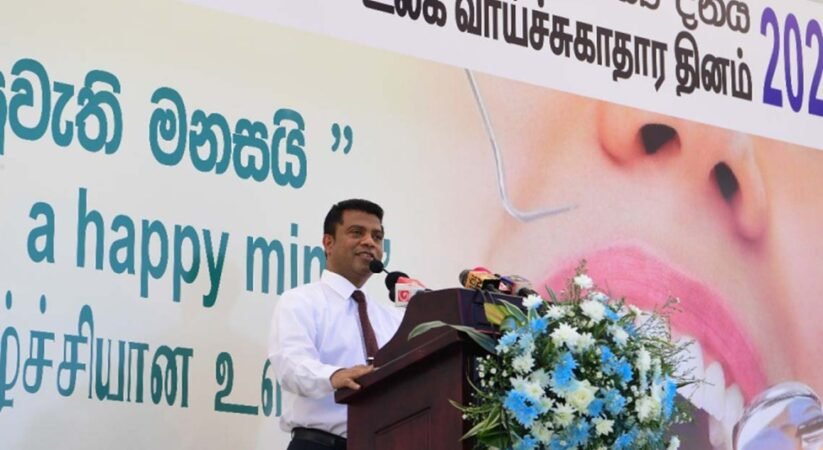 සෞඛ්‍ය ඇමති දත් බෙහෙත් සමාගම්වල රෙදි ගළවයි – අපේ මුඛ සෞඛ්‍යයට වුණ දේත් කියයි