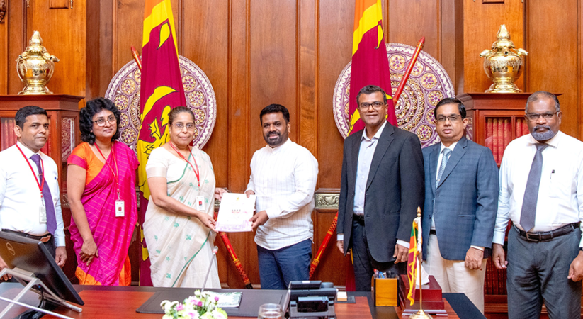 “ජන හා නිවාස සංගණනය 2024” වාර්තාව ජනපති ට පිළිගන්වයි
