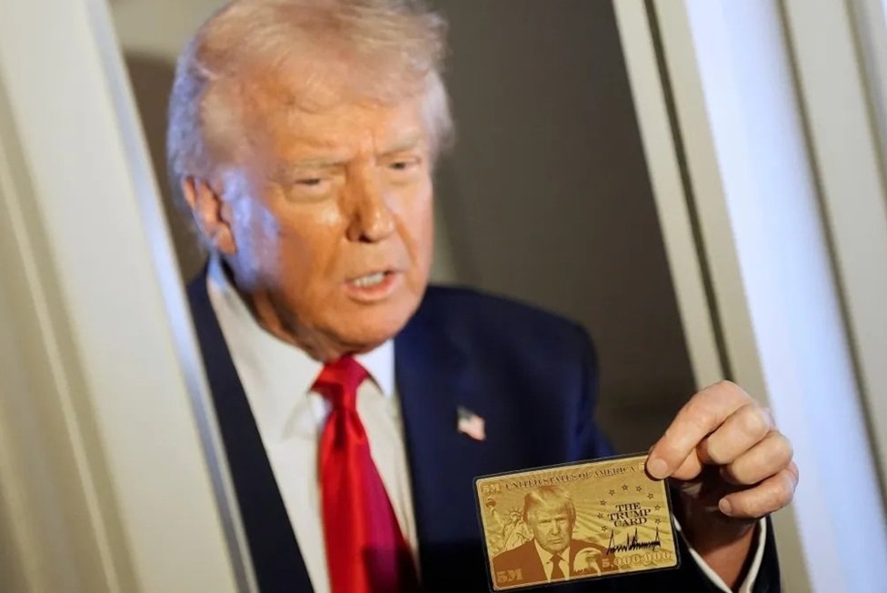 ට්‍රම්ප් ඩොලර් මිලියන  5ක ‘Gold Card’ ගැන සියලු තොරතුරු හෙළි කරයි