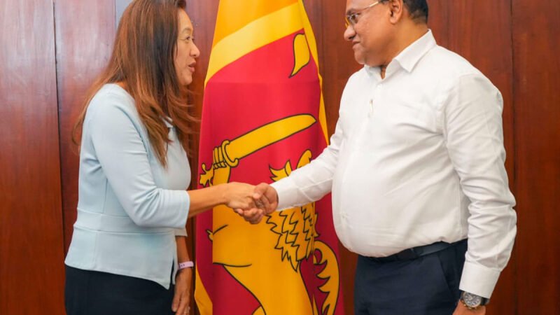 ඇමරිකාව පැන වූ තීරු බදු පිළිබඳ සාකච්ඡා කිරීමට විදේශ  ඇමරිකානු තානාපති හමුවෙයි
