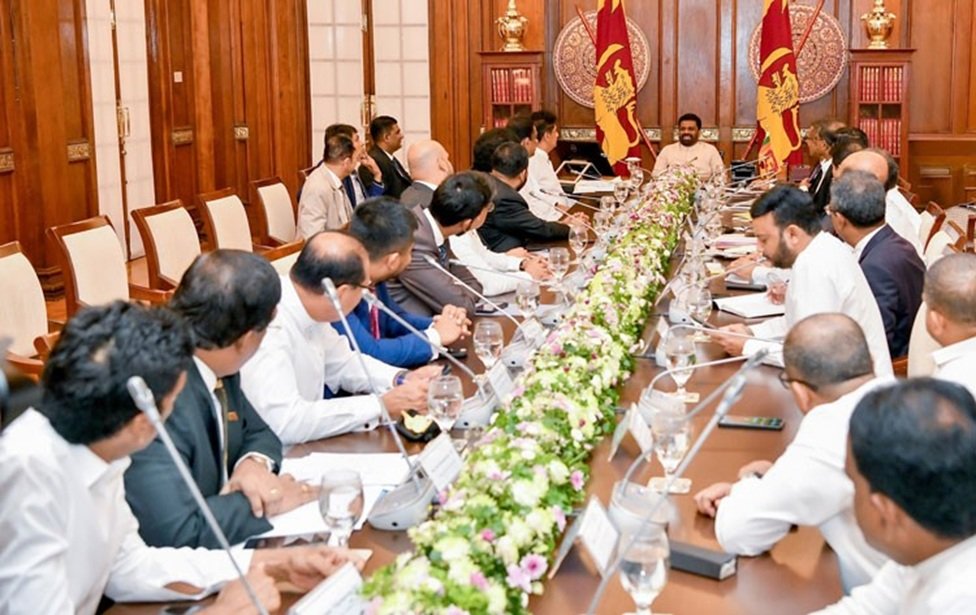 ජනපති කැඳවූ පක්ෂ නායක හමුව අවසන්