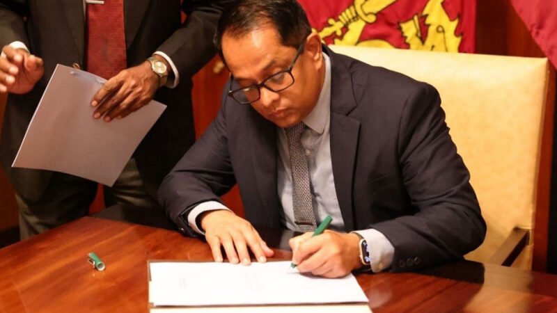 අපරාධයකින් උත්පාදිත දේ පිළිබඳ පනත් කෙටුම්පතට කථානායකවරයාගේ සහතිකය