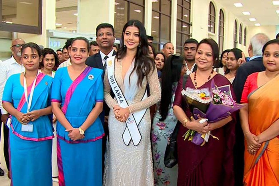 ලෝක රූ රැජින තරගයට ගිය අනුදි යළි දිවයිනට