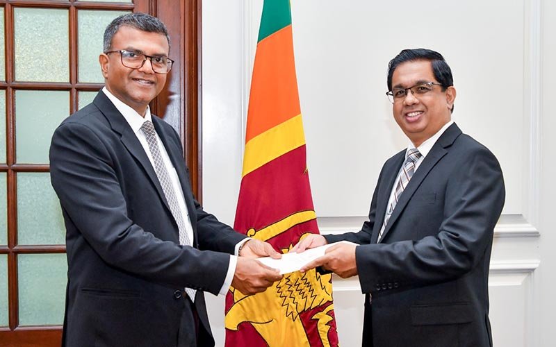 මුදල් අමාත්‍යාංශයේ නව ලේකම්වරයා ලෙස ආචාර්ය හර්ෂණ සූරියප්පෙරුම  පත් කෙරේ