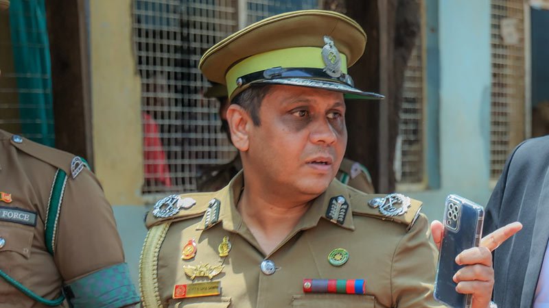 වැඩ තහනමකට ලක්වූ බන්ධනාගාර කොමසාරිස් ජනරාල් තුෂාර උපුල්දෙනිය CID අත්අඩංගුවට